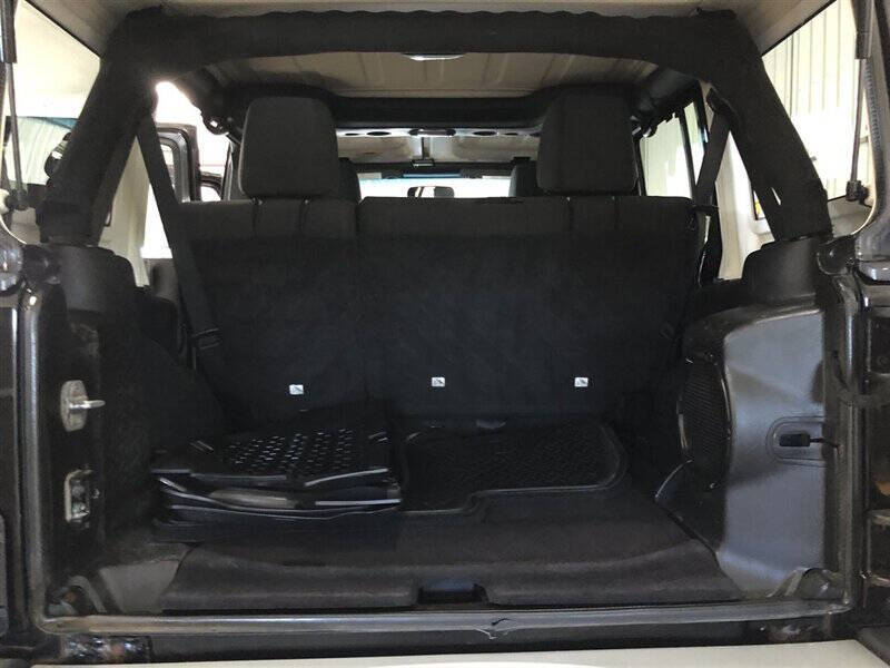 2011 Jeep Wrangler Unlimited Sahara