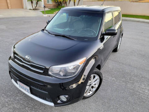 2017 Kia Soul +
