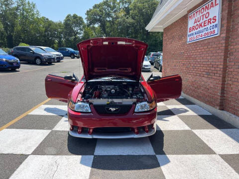 2004 Ford Mustang GT Deluxe