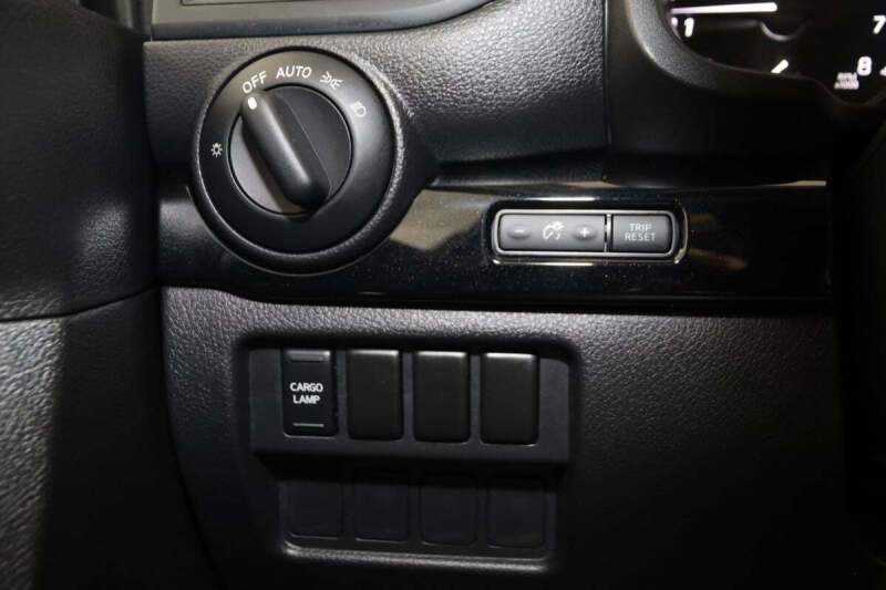 2023 Nissan Titan SV