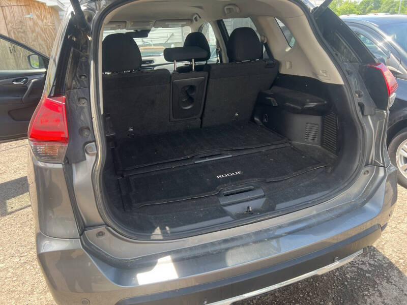 2020 Nissan Rogue SV