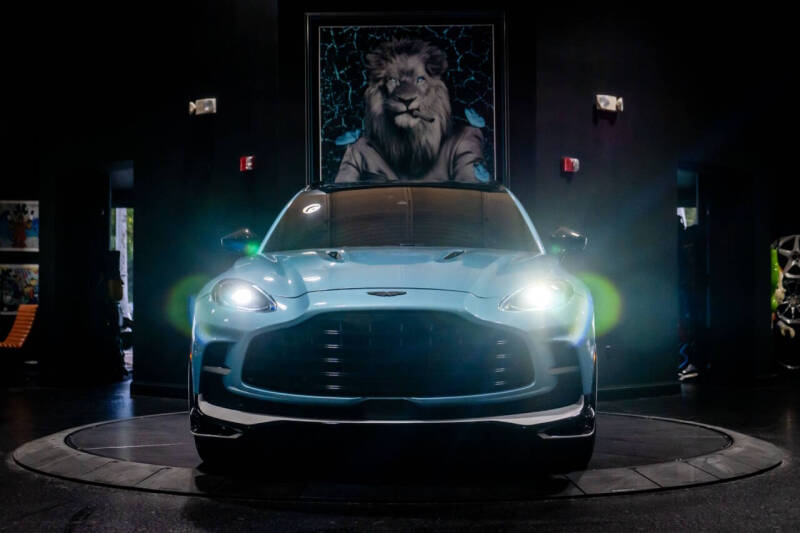 2023 Aston Martin DBX 707