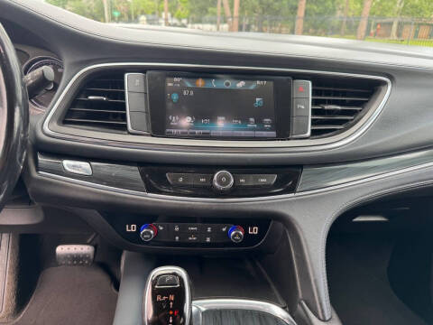 2019 Buick Enclave Essence