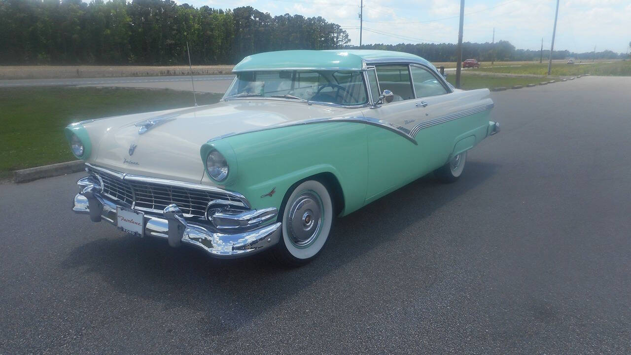 1956 Ford Victoria 14