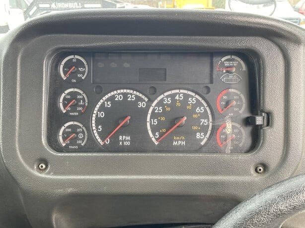 2015 Freightliner M2 106