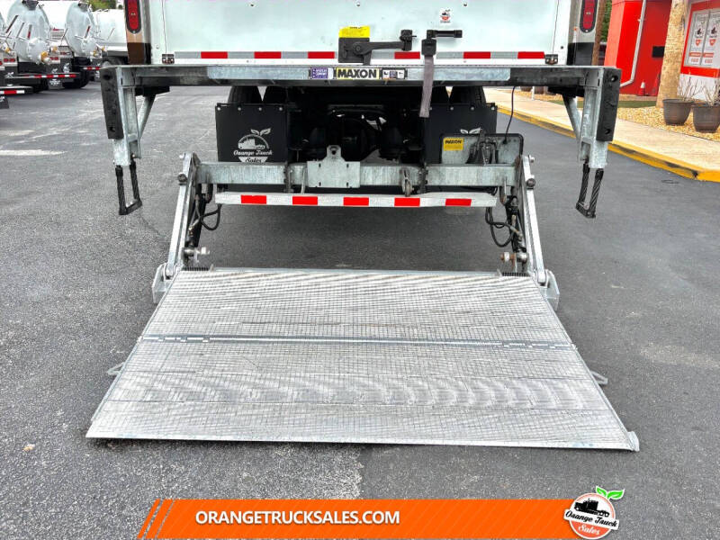 2022 Freightliner M2 106