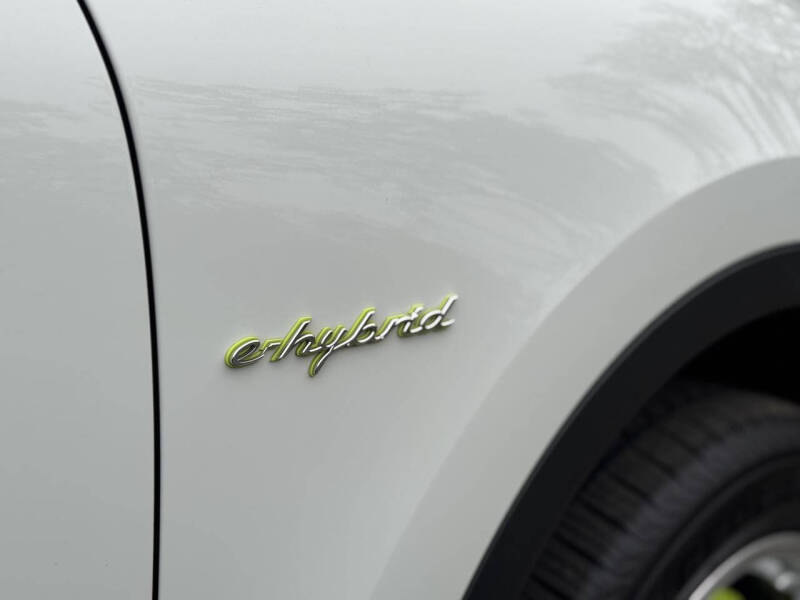 2016 Porsche Cayenne S E-Hybrid