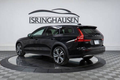 2024 Volvo V60 Cross Country B5 Plus