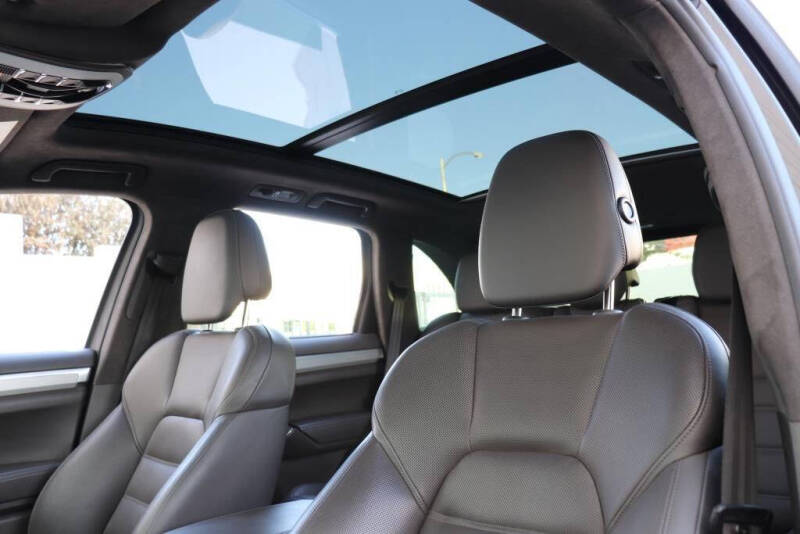 2015 Porsche Cayenne Turbo