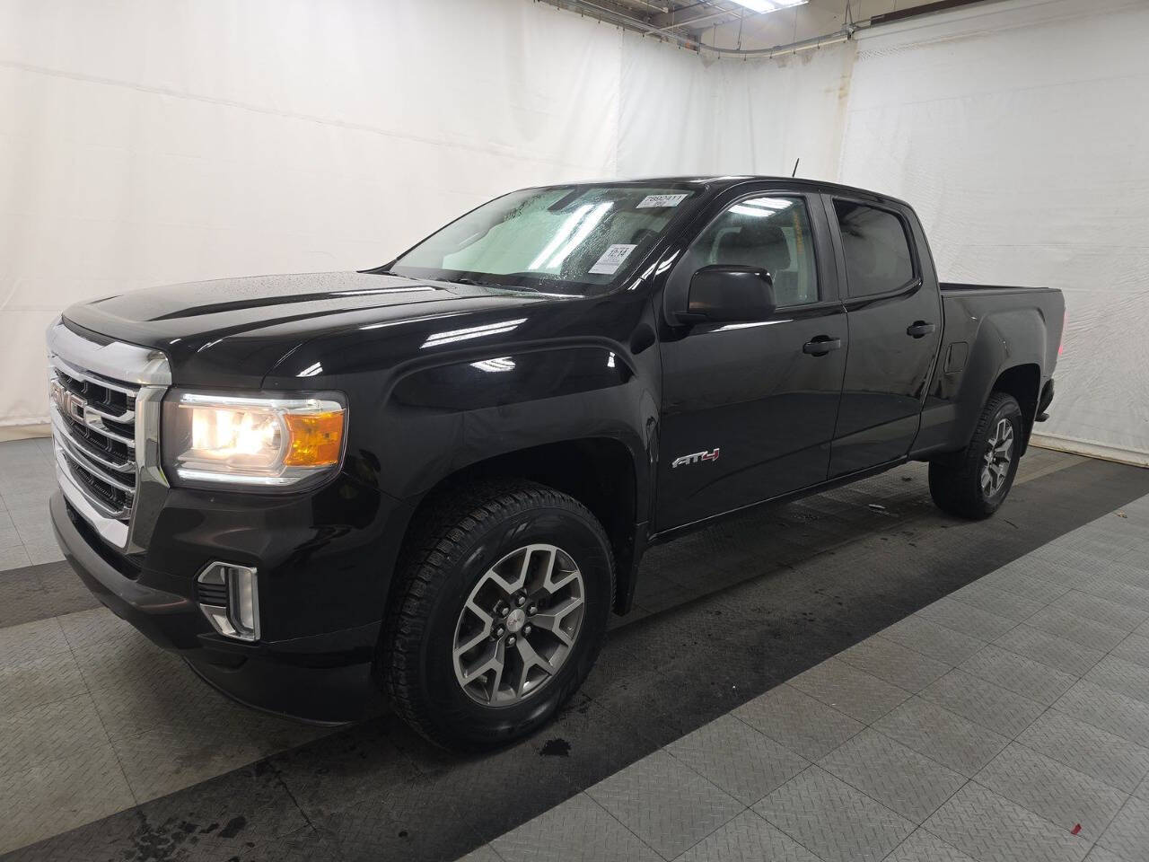 2022 GMC Canyon AT4 4x4 4dr Crew Cab 6 ft. LB (Cloth)'s photo