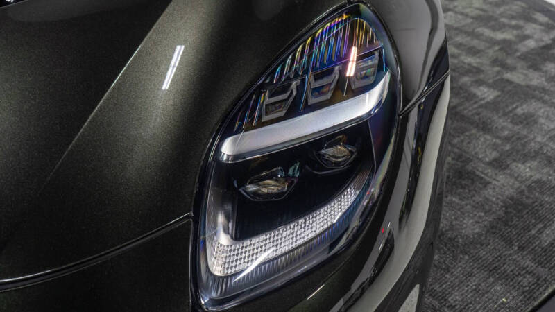 2025 Aston Martin Vanquish