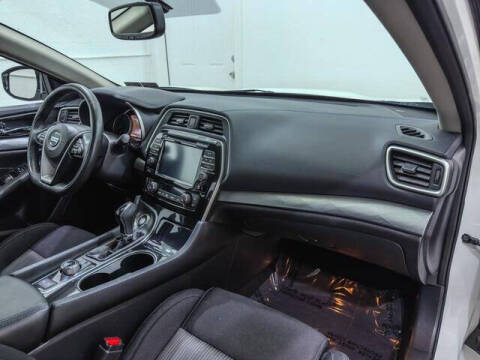 2017 Nissan Maxima