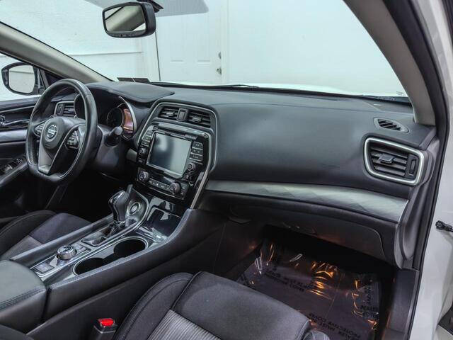 2017 Nissan Maxima