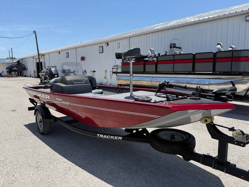 2019 Tracker Pro 160