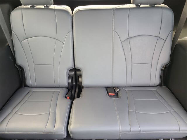 2022 Buick Enclave Essence