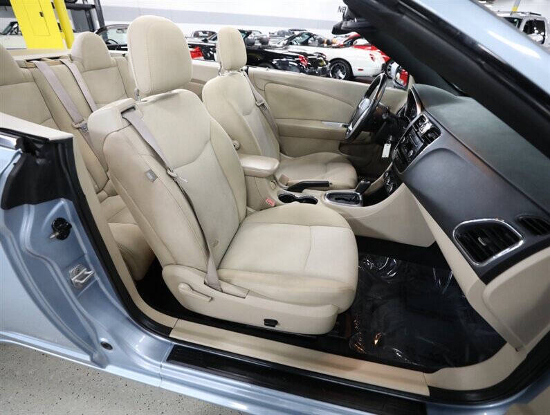 2012 Chrysler 200 Touring