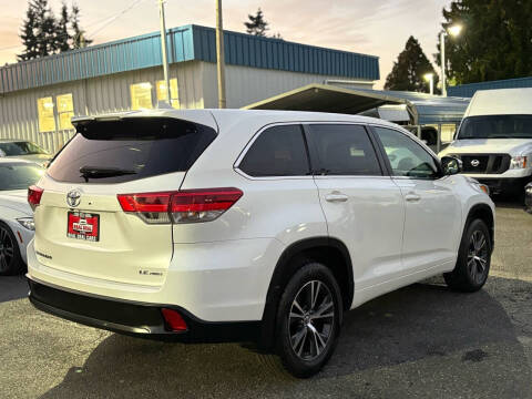 2017 Toyota Highlander LE Plus