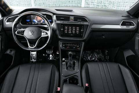 2022 Volkswagen Tiguan SE R-Line Black
