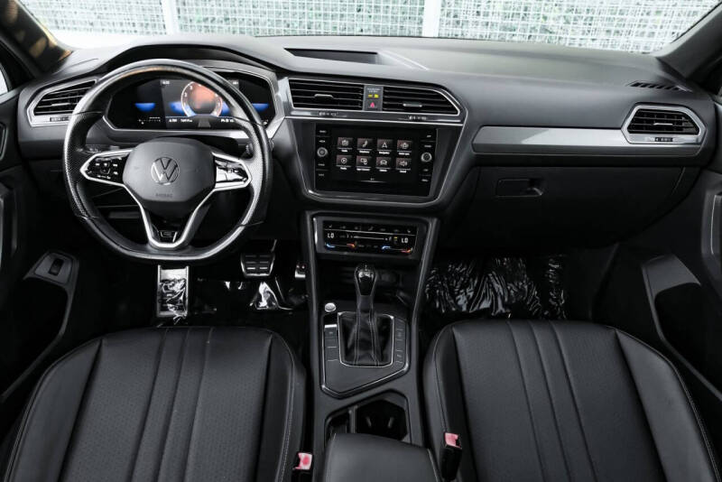 2022 Volkswagen Tiguan SE R-Line Black