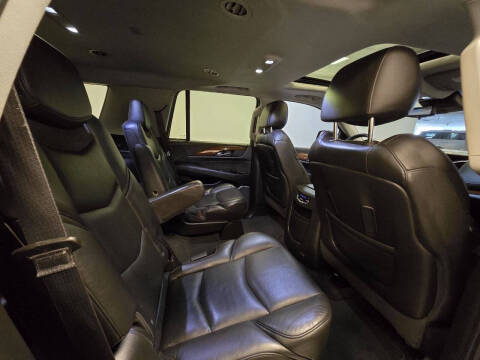 2020 Cadillac Escalade Luxury