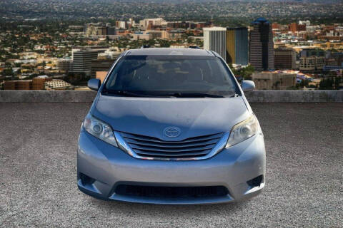 2017 Toyota Sienna LE 8-Passenger