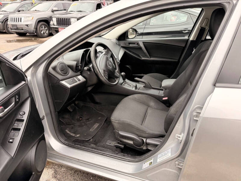 2013 Mazda MAZDA3 i SV