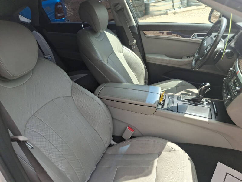 2015 Hyundai Genesis 3.8L