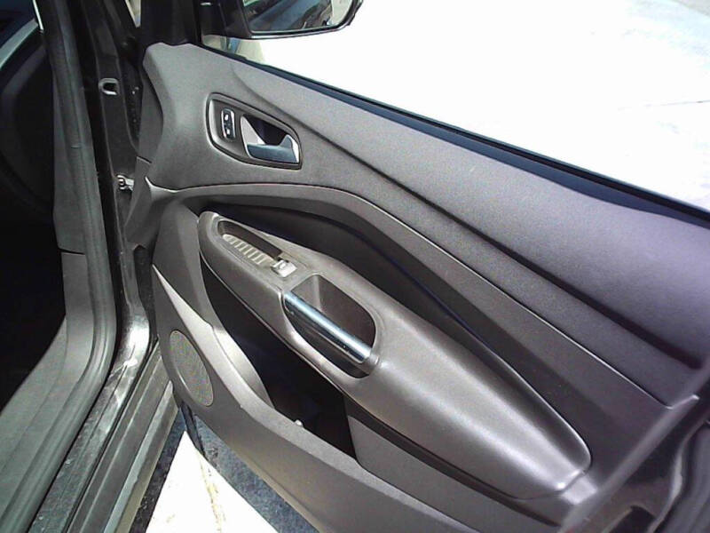 2017 Ford C-MAX Hybrid SE