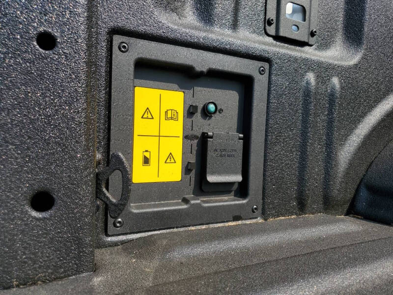 2025 Ford F-150 Lightning XLT