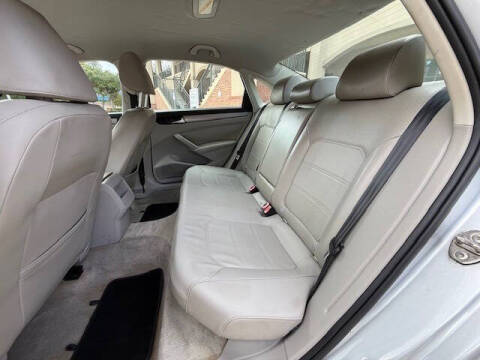 2015 Volkswagen Passat 1.8T Wolfsburg Edition