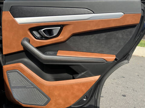 2019 Lamborghini Urus