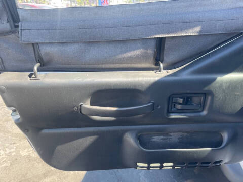 2000 Jeep Wrangler SE