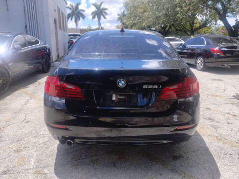 2016 BMW 5 Series 528i