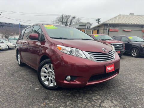 2016 Toyota Sienna for sale at Auto Universe Inc. in Paterson NJ
