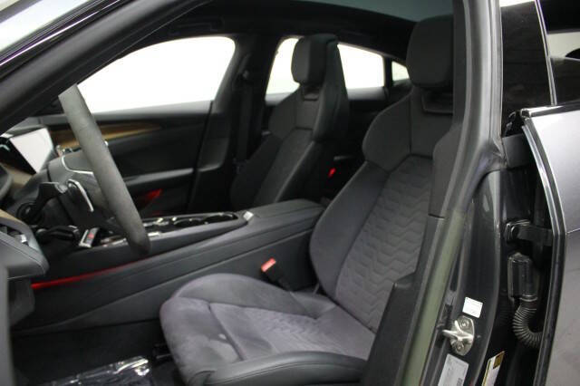 2023 Audi e-tron GT quattro Premium Plus