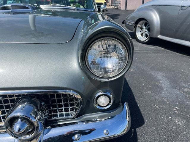 1956 Ford Thunderbird 10