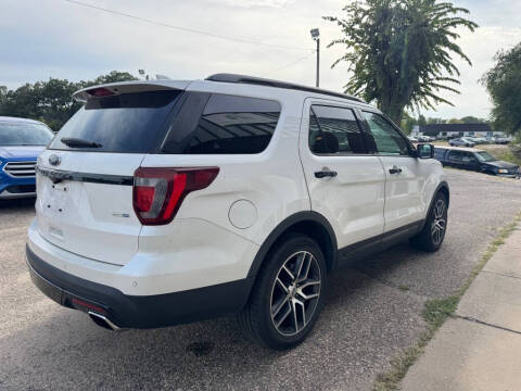2017 Ford Explorer Sport