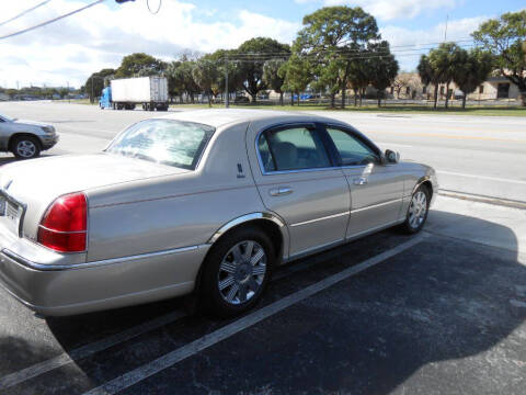 2003 Lincoln Town Car Cartier