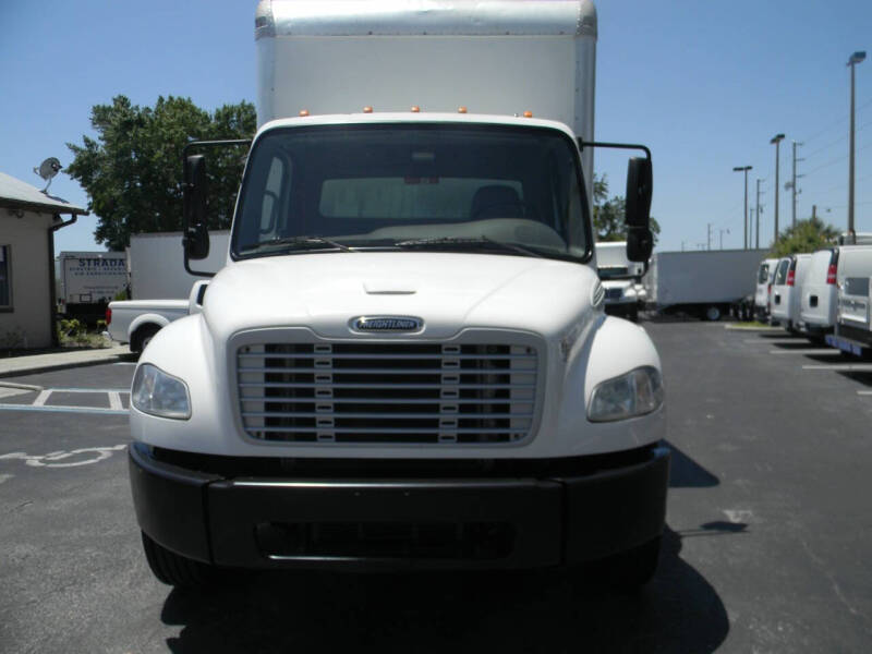 2017 Freightliner M2 106