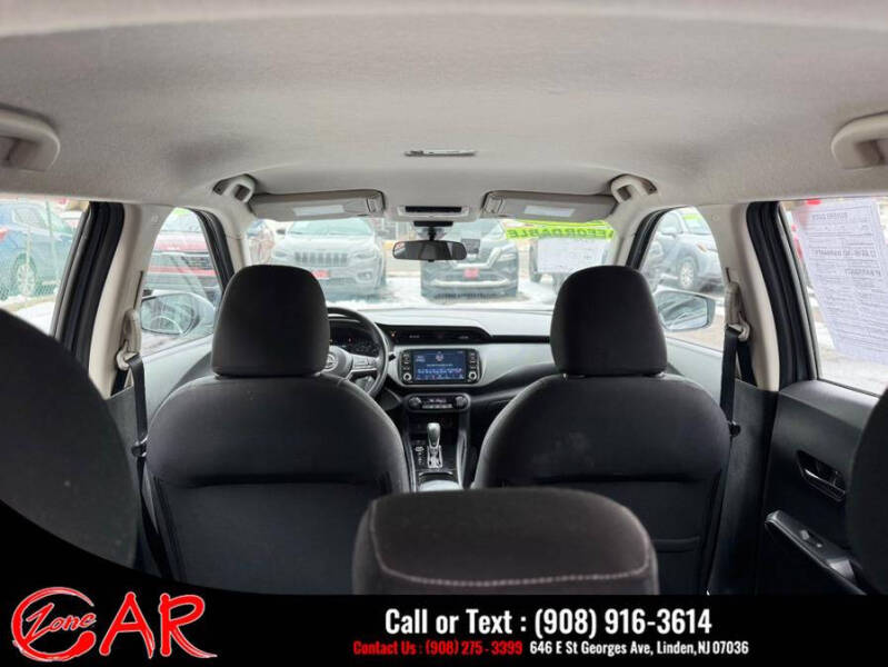 2022 Nissan Kicks SV