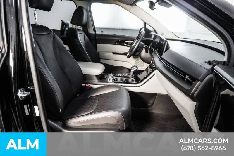 2024 Kia Carnival SX