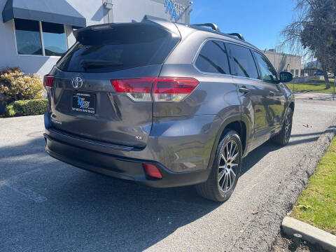 2018 Toyota Highlander SE