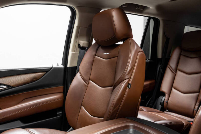 2020 Cadillac Escalade Luxury