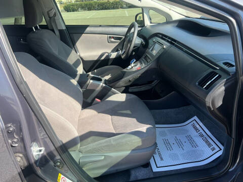 2015 Toyota Prius Two