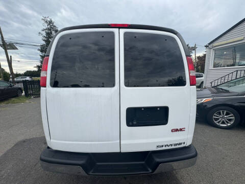 2017 GMC Savana LT 3500
