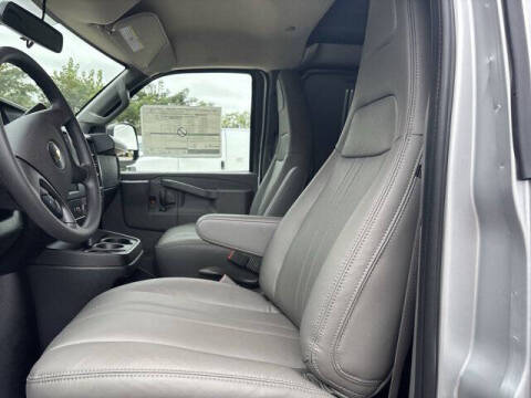 2025 Chevrolet Express 2500