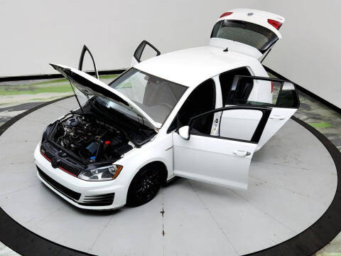 2017 Volkswagen Golf GTI S
