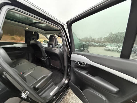 2016 Volvo XC90 T5 Momentum