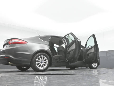 2016 Ford Fusion S