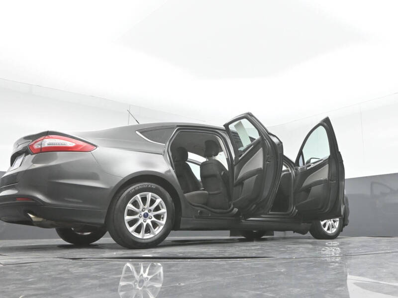 2016 Ford Fusion S
